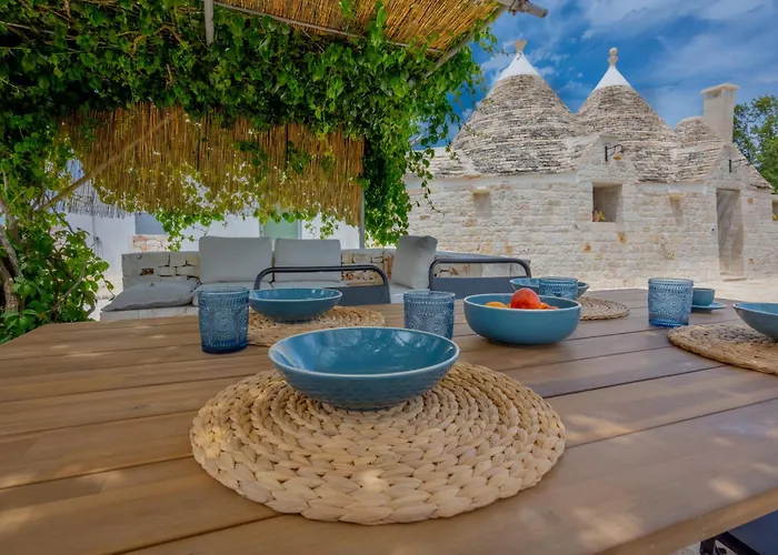 Casa de Férias Luxury Trulli Di Giulia, Exclusive With Private Pool In Valle D'itria, Puglia