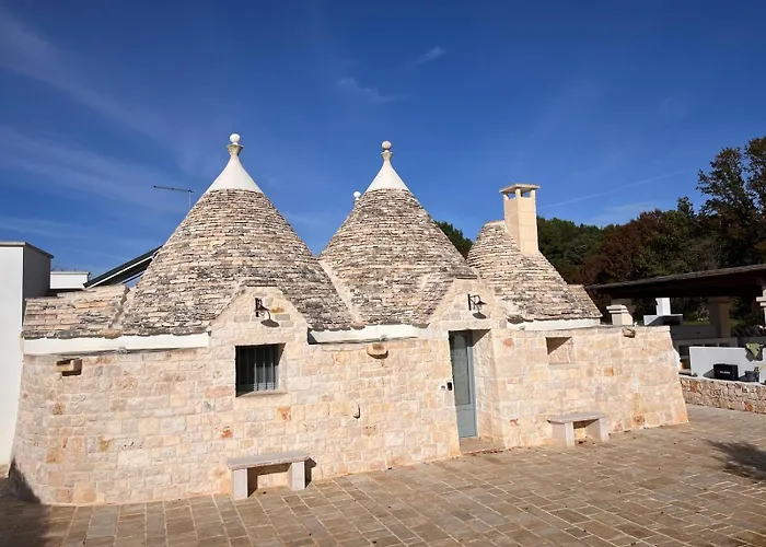 Casa de Férias Luxury Trulli Di Giulia, Exclusive With Private Pool In Valle D'itria, Puglia *