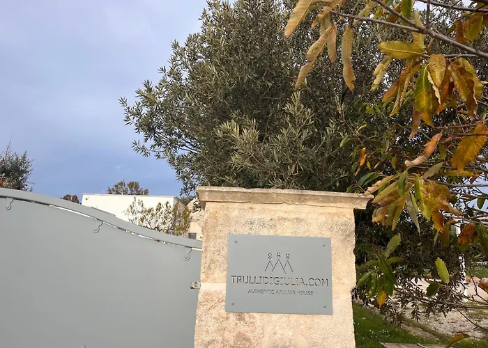Casa de Férias Luxury Trulli Di Giulia, Exclusive With Private Pool In Valle D'itria, Puglia